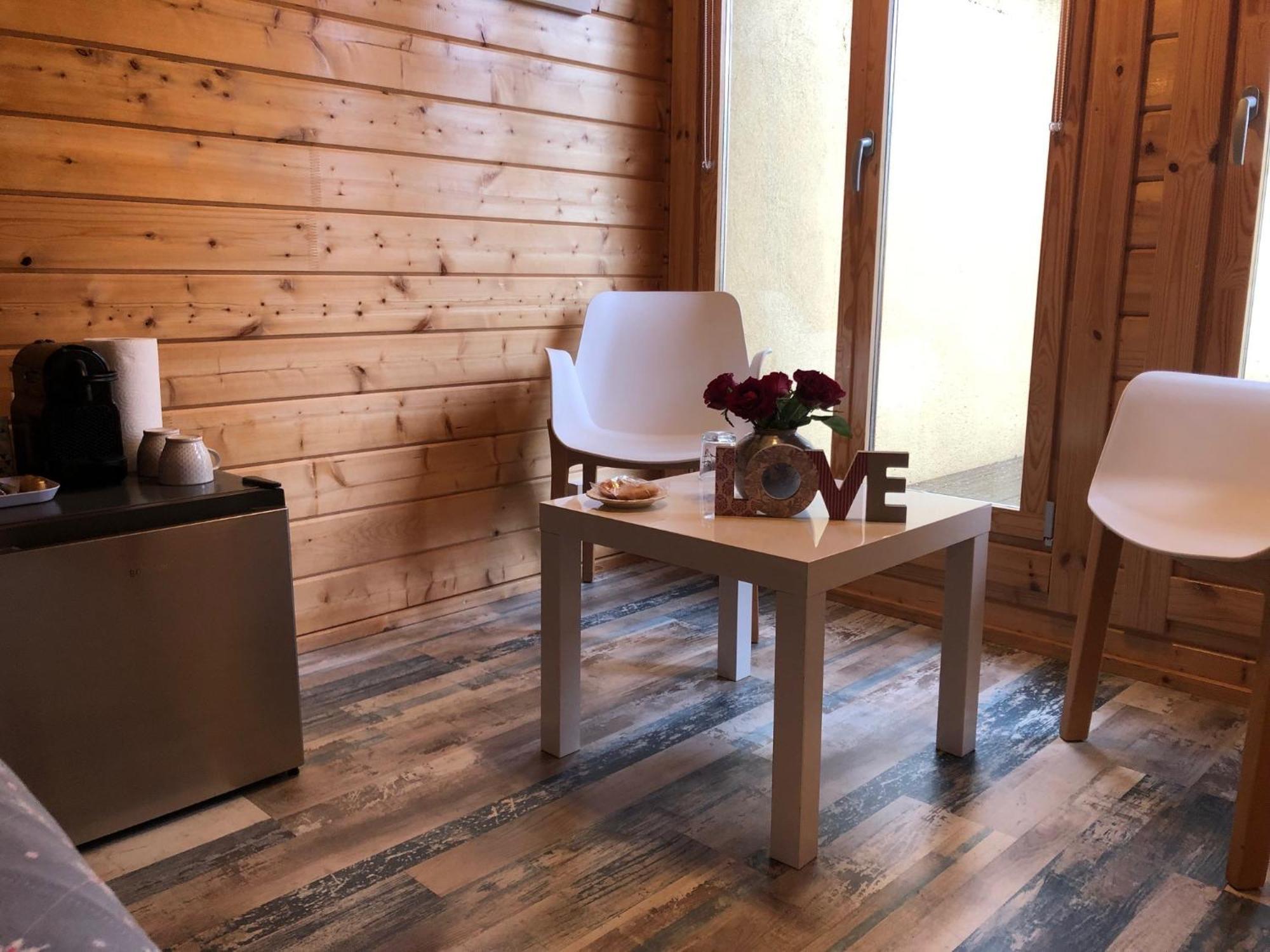 Chalet De La Source Rognac Εξωτερικό φωτογραφία
